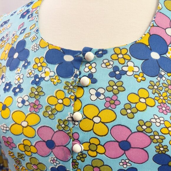 Vintage flower power blue floral button down shirt/cardigan - fits like a medium - Picture 4 of 9